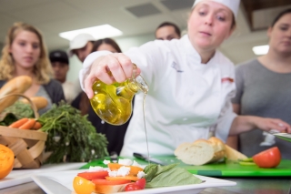 Teach Students to Grasp the Food Quality and Food Cost Balancing Act