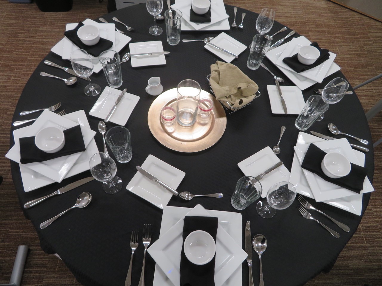 banquet table